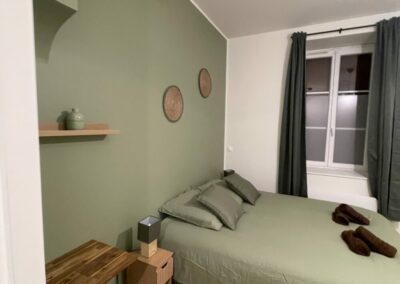 Chambre d'appartement d'un studio loué meublé à Lyon 6ième